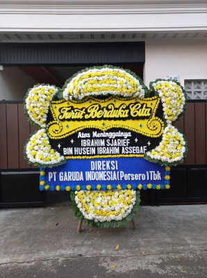 Papan Bunga Duka di Pirak Timur