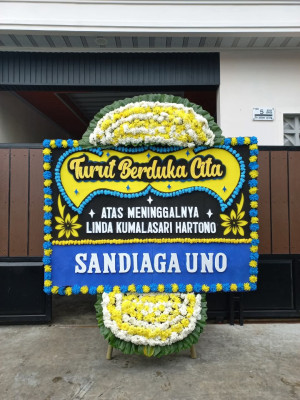 Papan Bunga Duka di Pirak Timur