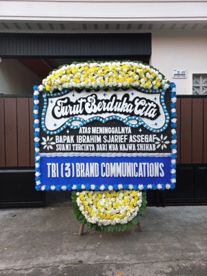 Papan Bunga Duka di Pirak Timur